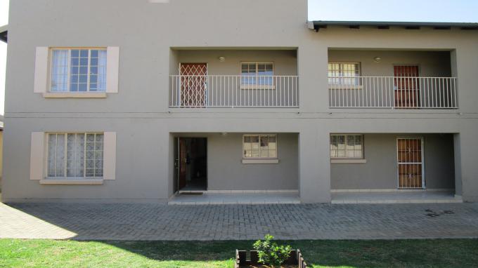 2 Bedroom Sectional Title for Sale For Sale in Waterval East - Private Sale - MR327463