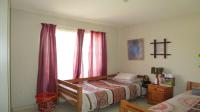 Bed Room 1 - 14 square meters of property in Waterval East