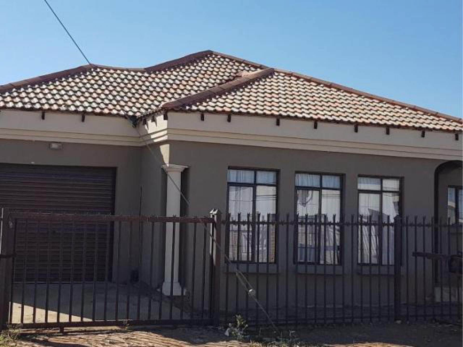 Front View of property in Mangaung