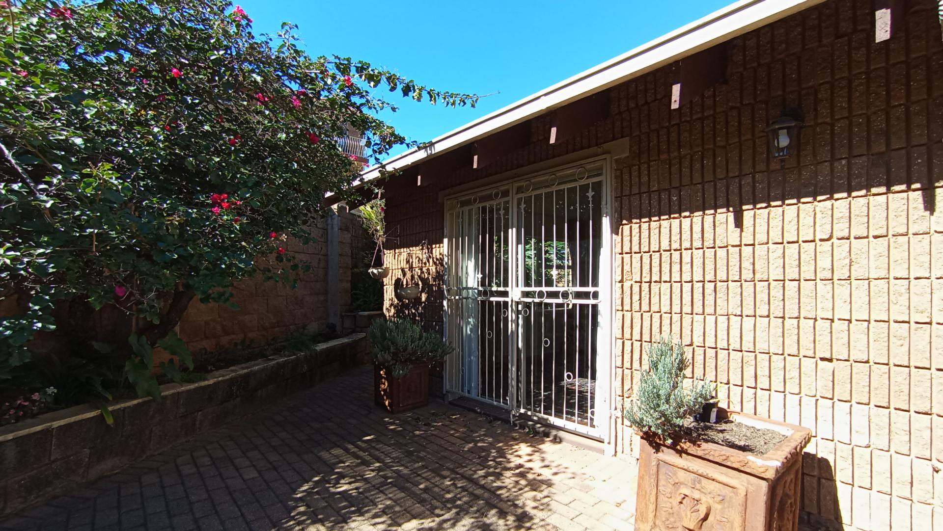 Backyard of property in Florida North