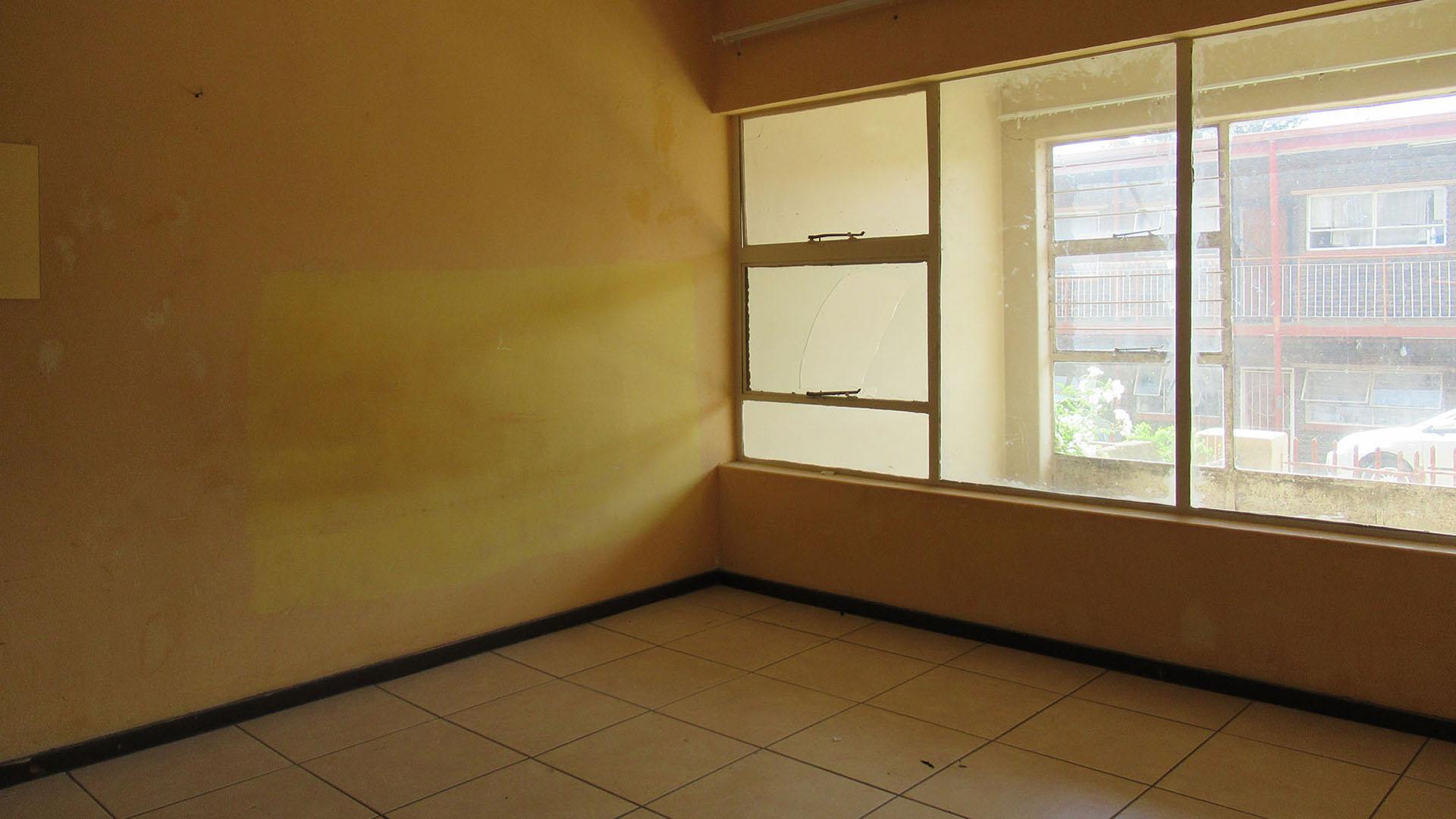 Bed Room 1 - 16 square meters of property in Wentworth Park