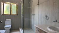 Bathroom 2 - 8 square meters of property in Aspen Hills