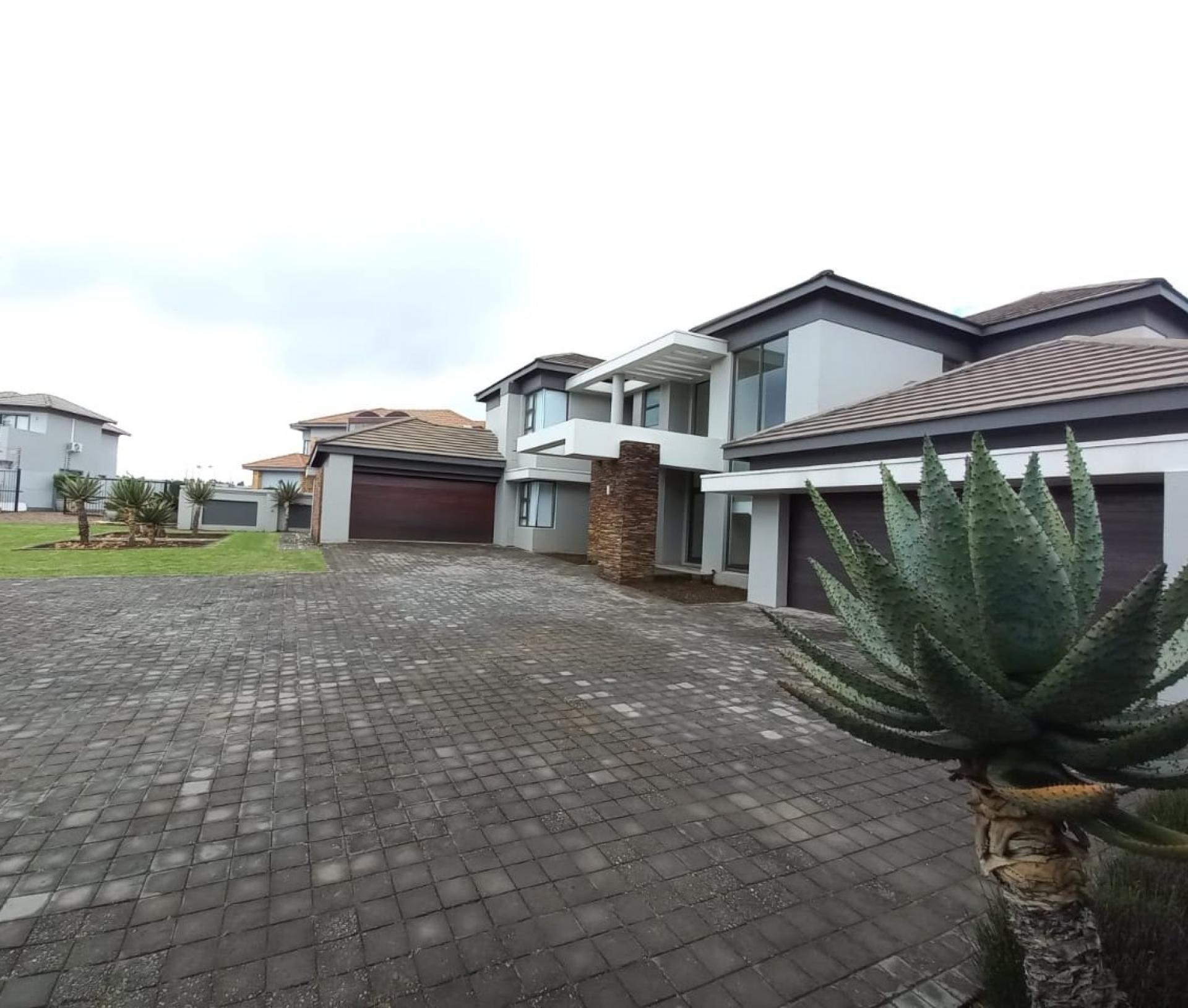 Front View of property in Helderwyk Estate