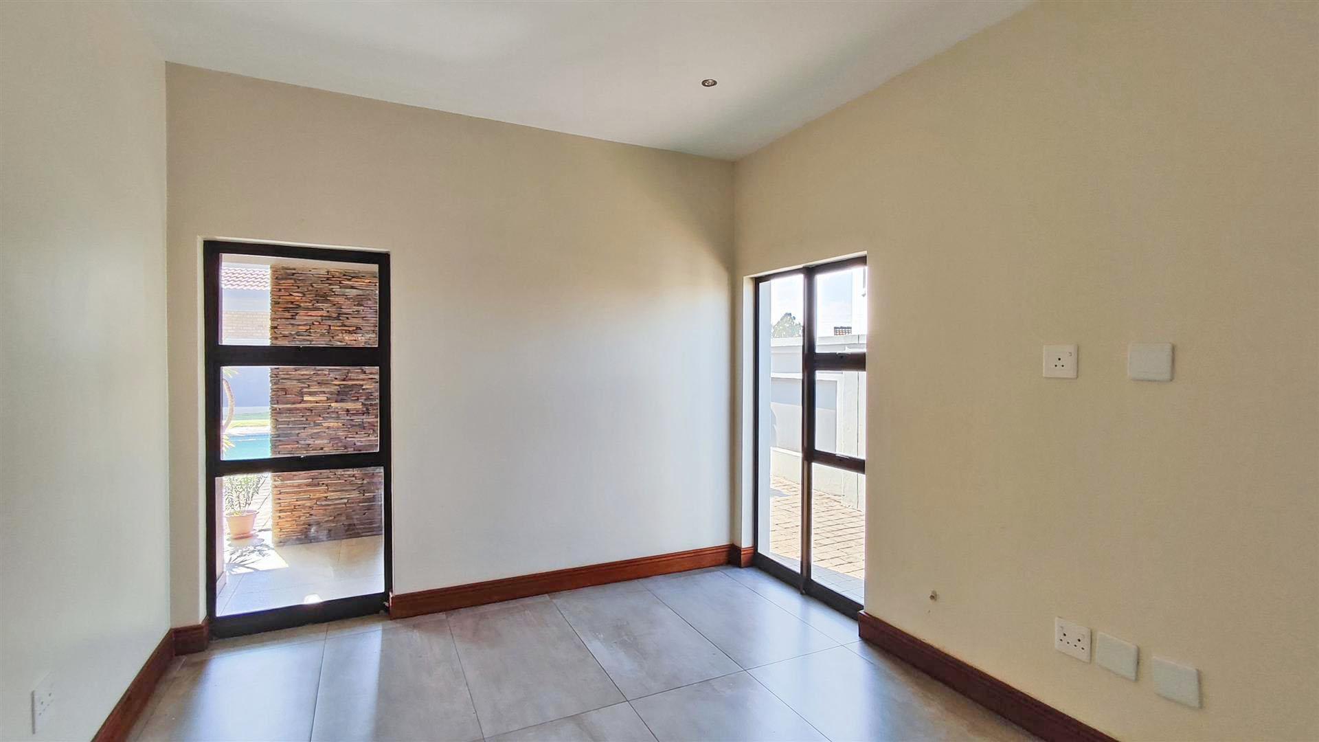 Lounges - 74 square meters of property in Helderwyk Estate