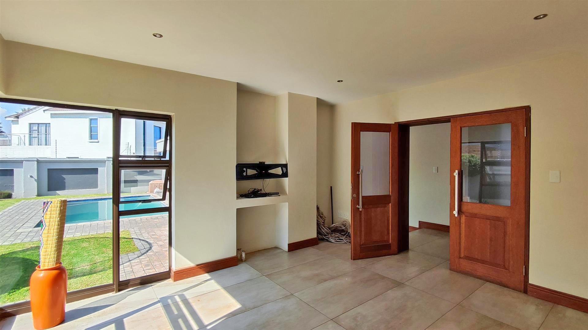 TV Room - 23 square meters of property in Helderwyk Estate