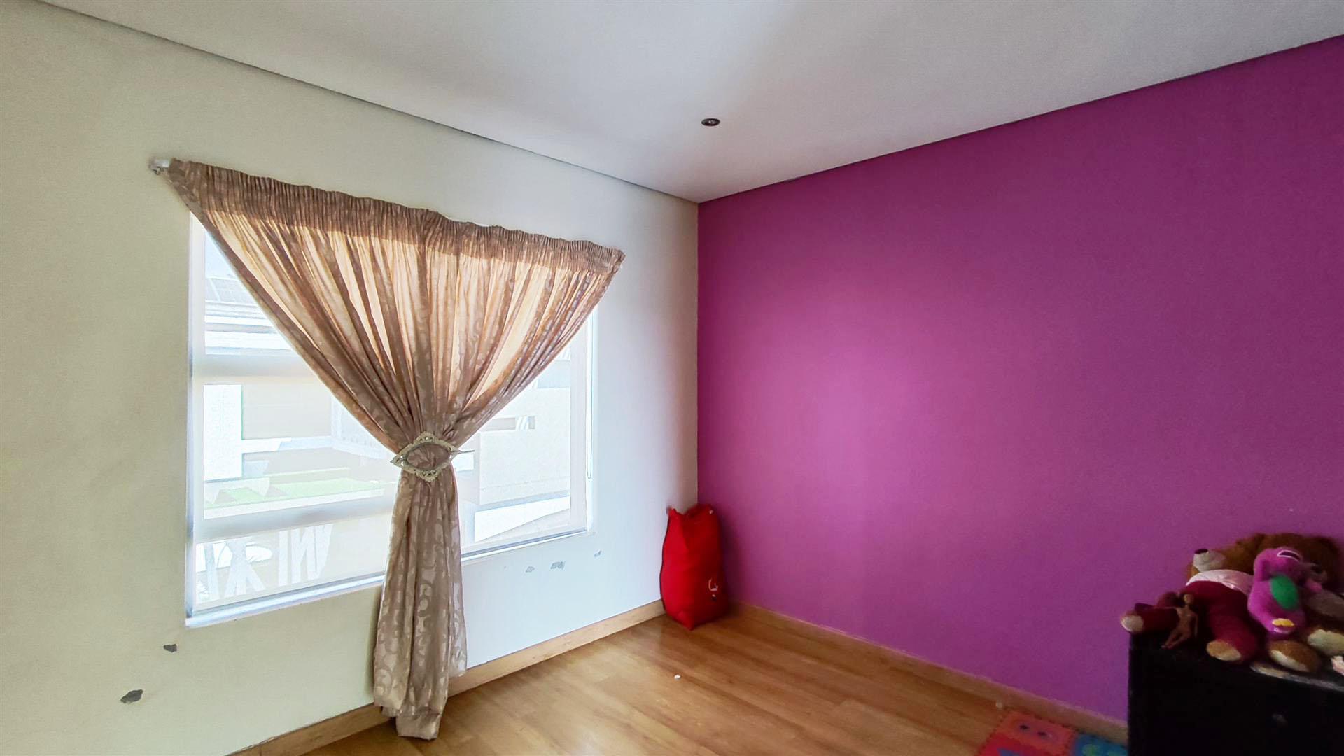 Bed Room 4 - 14 square meters of property in Helderwyk Estate