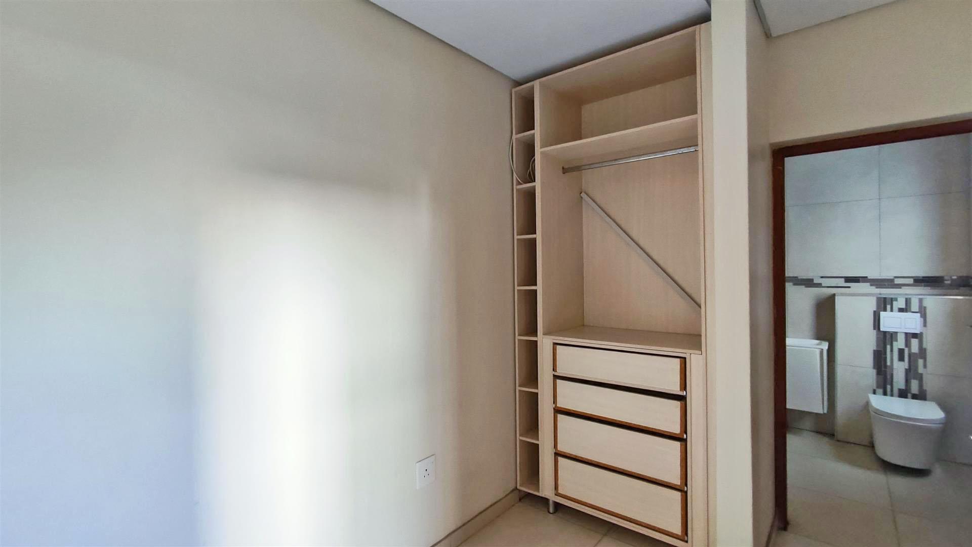 Staff Room - 10 square meters of property in Helderwyk Estate