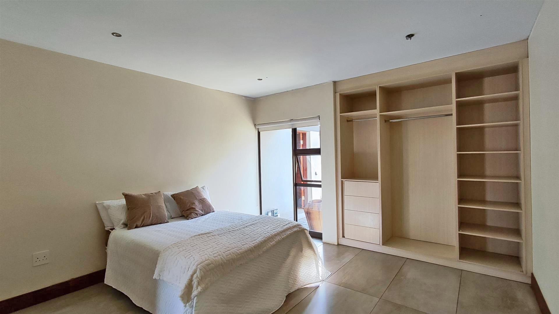 Bed Room 1 - 24 square meters of property in Helderwyk Estate