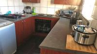 Kitchen - 9 square meters of property in Evander