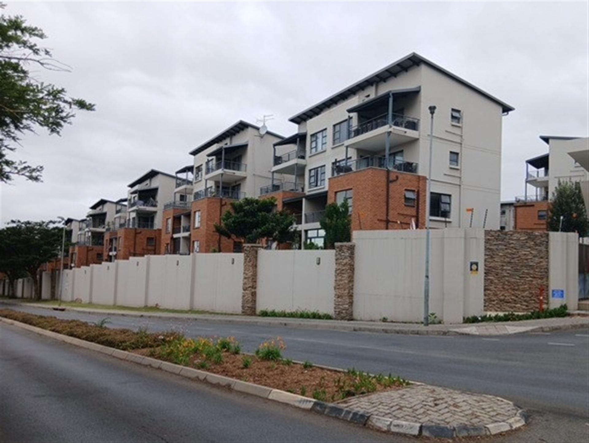 Front View of property in Oakdene