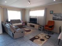 Lounges - 23 square meters of property in Wentworth 