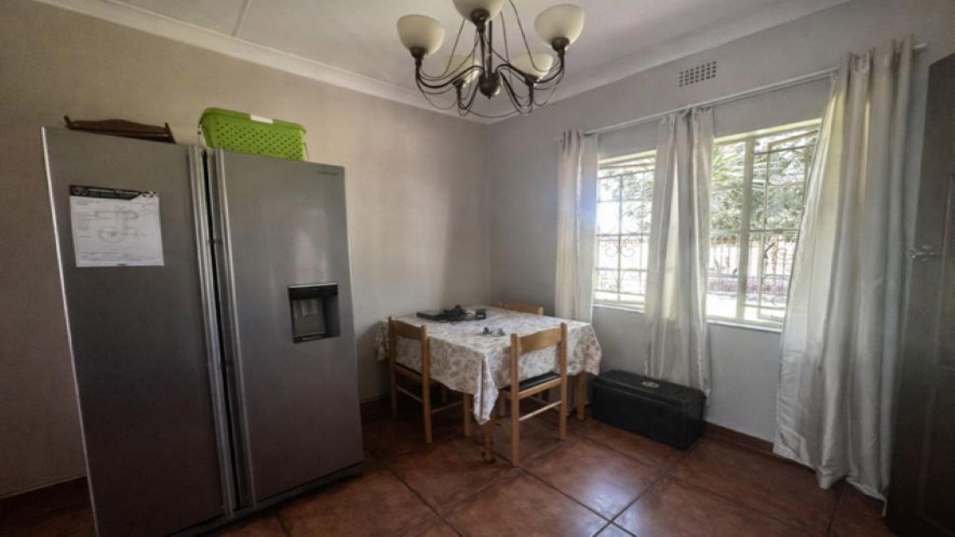 Dining Room of property in Bloemfontein