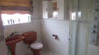 Main Bathroom - 5 square meters of property in Rust Ter Vaal