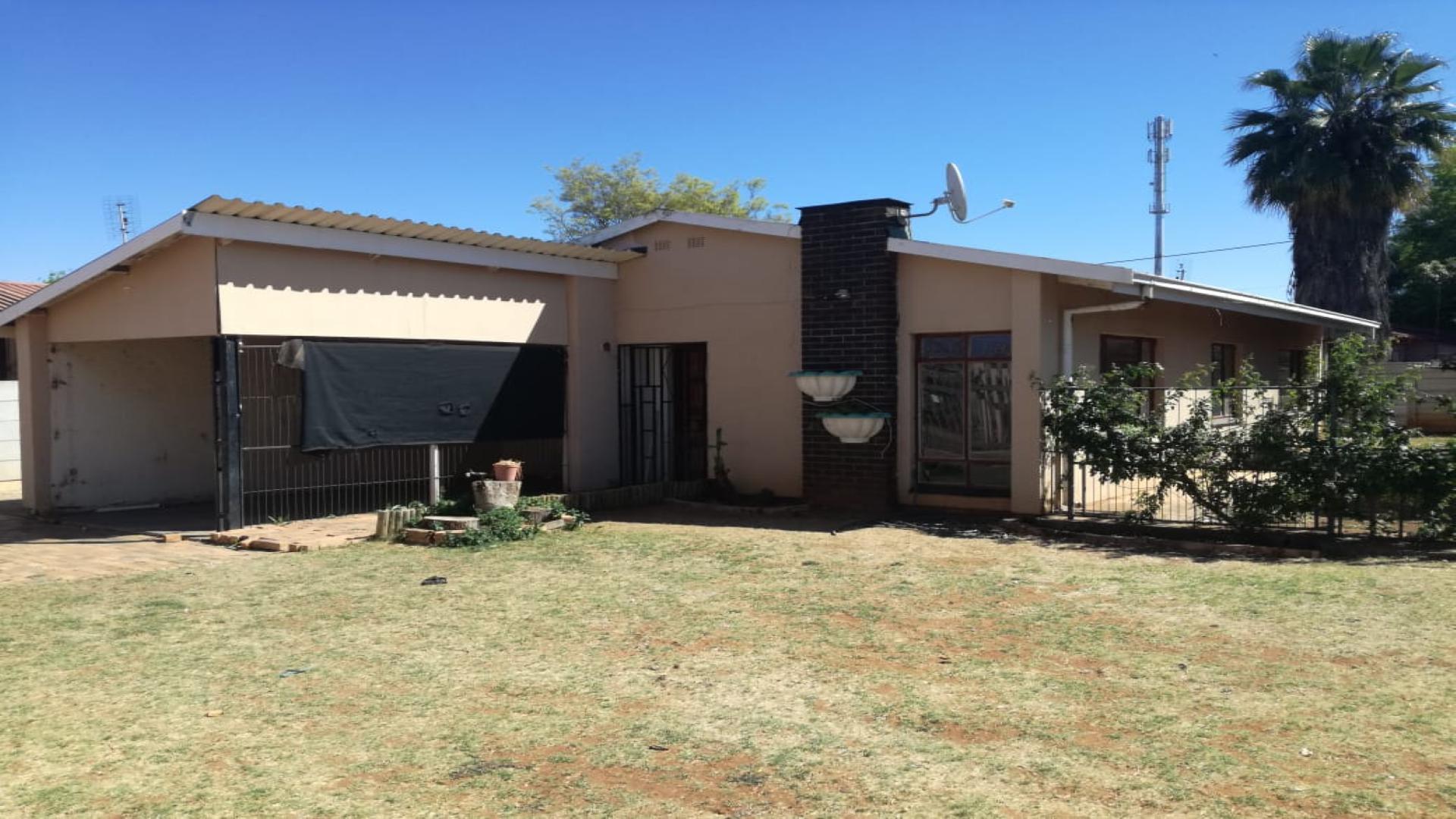 FNB Quick Sell 3 Bedroom House for Sale in Klerksdorp MR32