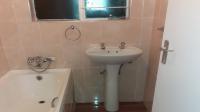 Bathroom 1 - 4 square meters of property in Ennerdale