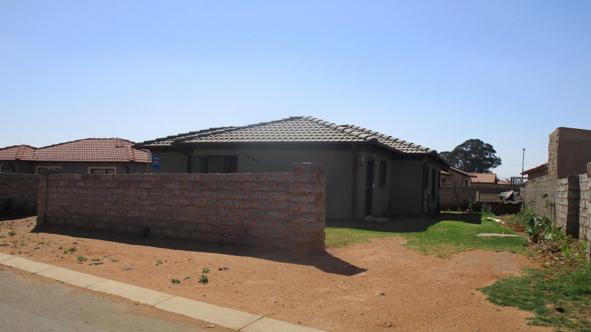 FNB Quick Sell 3 Bedroom House for Sale in Benoni MR330383