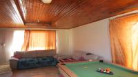 Lounges - 18 square meters of property in Ennerdale South