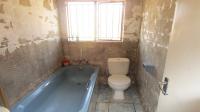 Bathroom 1 - 4 square meters of property in Ennerdale South