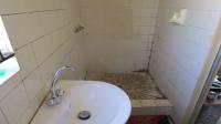 Main Bathroom - 3 square meters of property in Ennerdale South