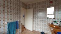 Main Bathroom - 9 square meters of property in Kensington - JHB