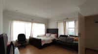Main Bedroom - 30 square meters of property in Kensington - JHB