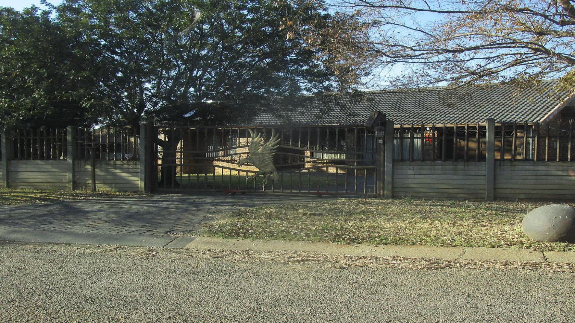 Front View of property in Springs