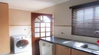 Kitchen - 15 square meters of property in Honeydew Manor