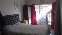 Main Bedroom - 35 square meters of property in Sonland Park