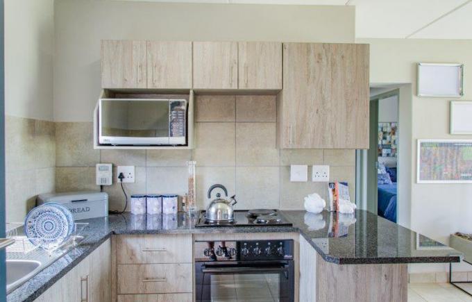2 Bedroom Apartment to Rent in Menlyn - Property to rent - MR331217