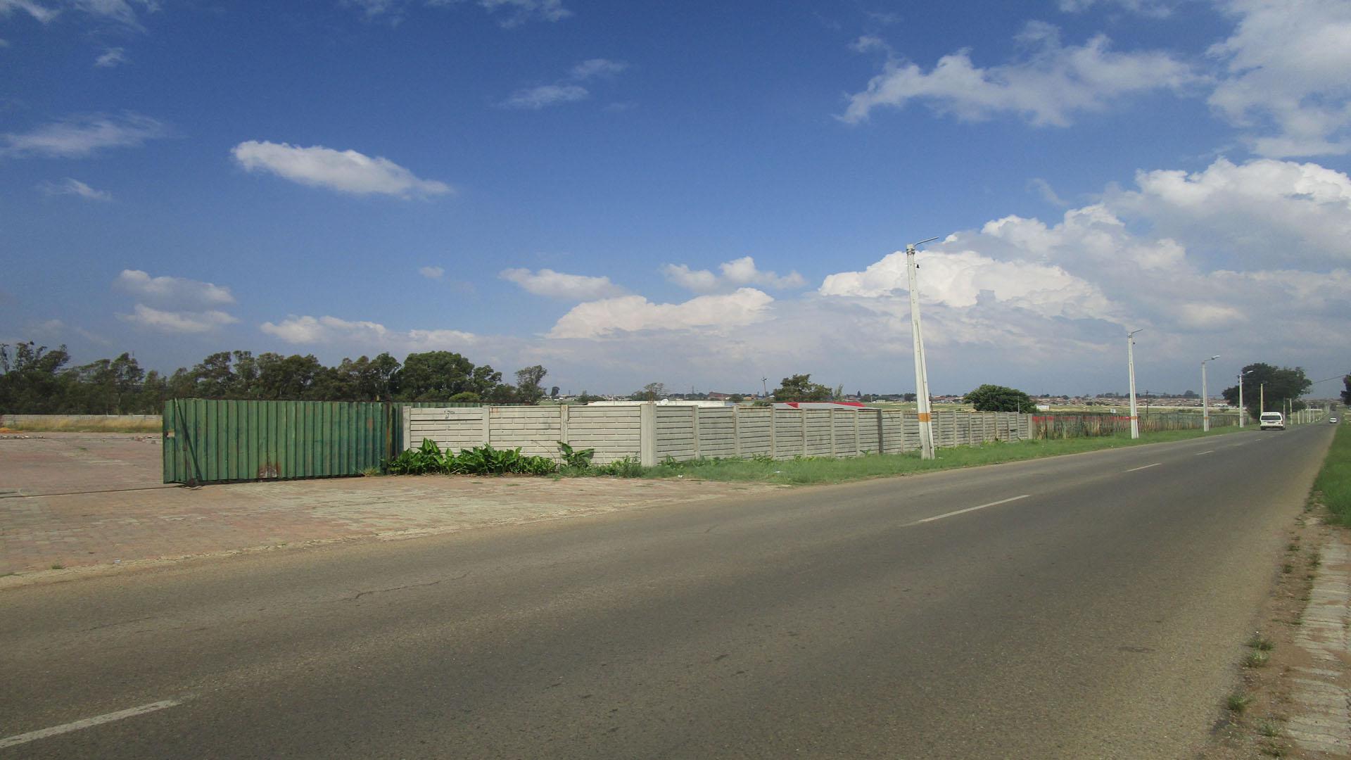 Front View of property in Withok Estates