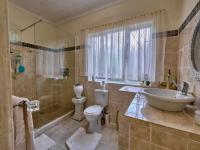 Main Bathroom of property in Kingsburgh