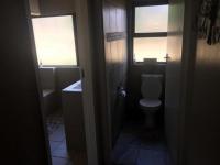 Bathroom 1 of property in Balfour