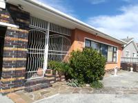 3 Bedroom 1 Bathroom House for Sale for sale in Athlone - CPT