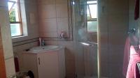 Main Bathroom - 5 square meters of property in Uniondale