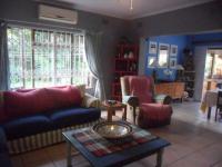 Lounges - 24 square meters of property in Glenmore (KZN)