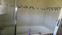 Bathroom 1 - 7 square meters of property in Casseldale