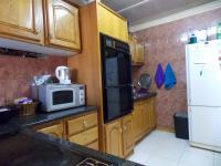 Kitchen - 12 square meters of property in Klipspruit West