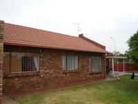 3 Bedroom 2 Bathroom House for Sale for sale in Pierre van Ryneveld