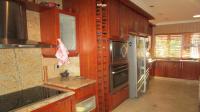 Kitchen - 21 square meters of property in Sunward park