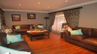 Lounges - 41 square meters of property in Sunward park