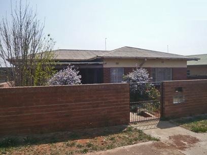 3 Bedroom House for Sale For Sale in Krugersdorp - Home Sell - MR33279