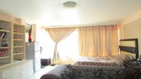 Main Bedroom - 23 square meters of property in Sunnyside