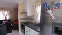 Kitchen - 9 square meters of property in Roodekop