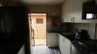 Kitchen - 9 square meters of property in Roodekop