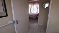 Bathroom 1 - 5 square meters of property in Roodekop