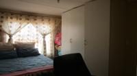 Main Bedroom - 11 square meters of property in Roodekop