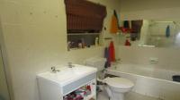 Bathroom 1 - 7 square meters of property in Windsor East