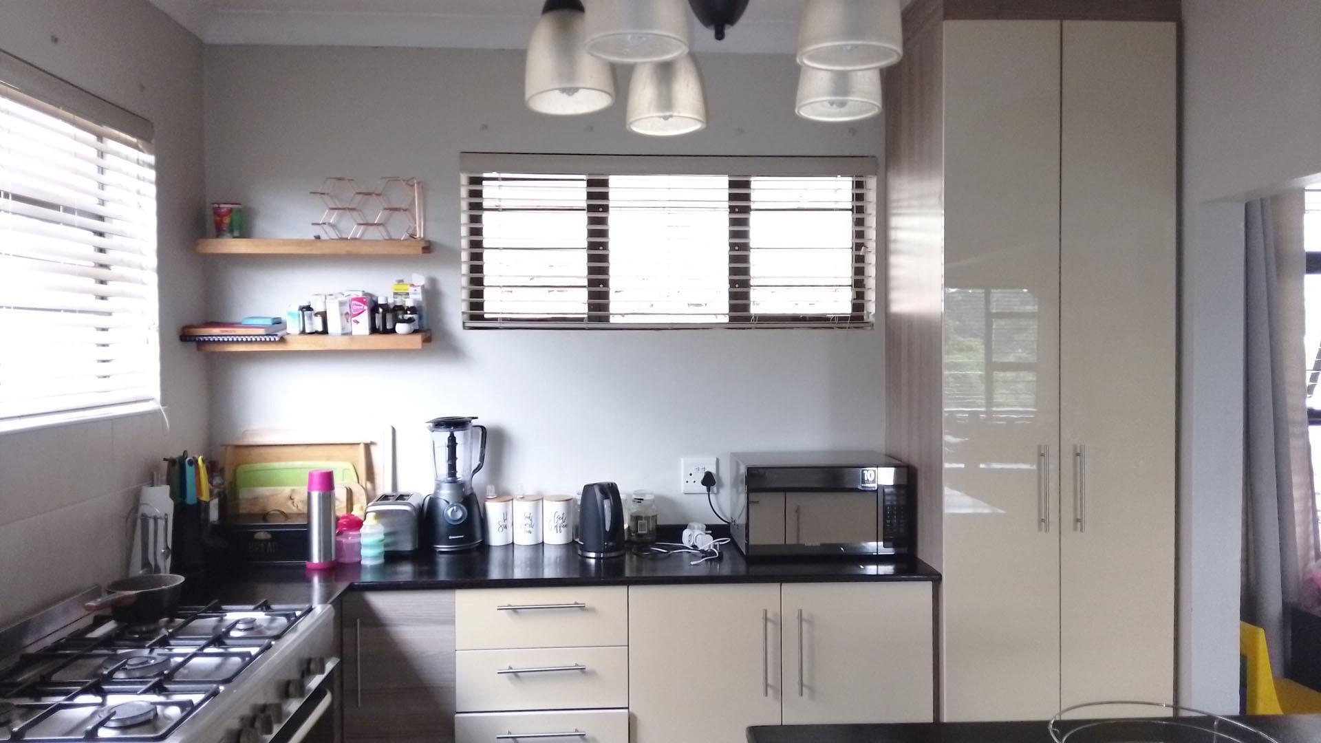 Kitchen - 26 square meters of property in Berea West 