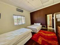 Bed Room 5+ - 36 square meters of property in Bulwer (Dbn)