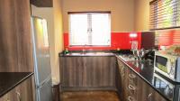 Kitchen - 19 square meters of property in Bulwer (Dbn)